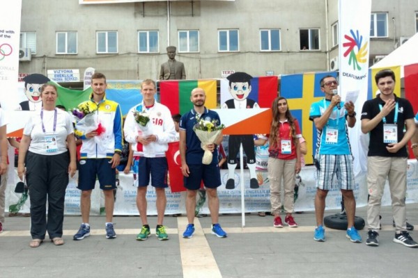 Суренян Нвер - виборює срібло в спортивному орієнтування 